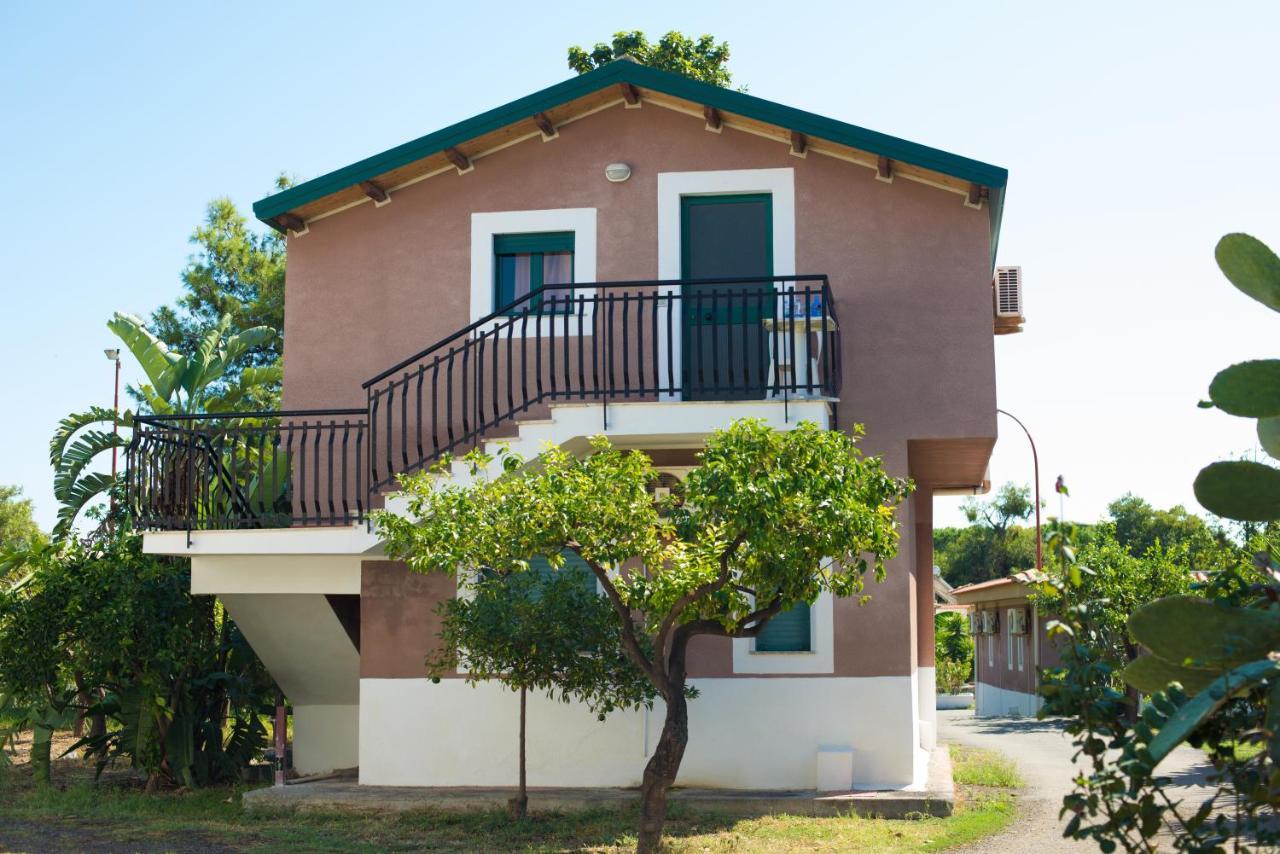גיארדיני נאקסוס Villaggio Alkantara מראה חיצוני תמונה